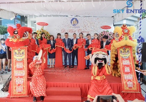 to-chuc-su-kien-le-khai-truong-cong-ty-bds